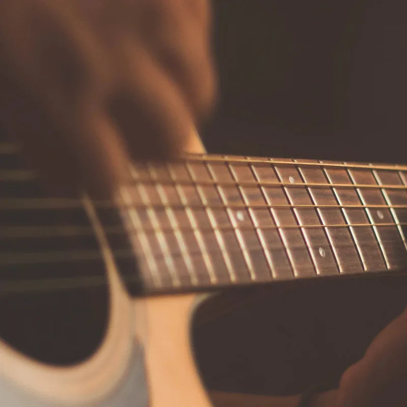 Akoestische gitaar van de band Het CassetteBandje uit Eindhoven